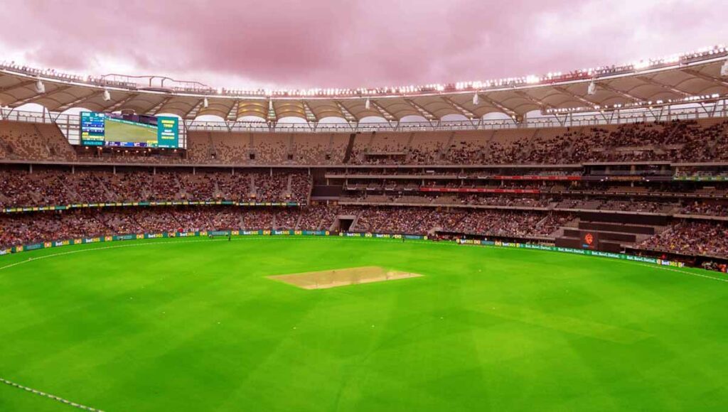 Perth Stadium Pitch Report In Hindi